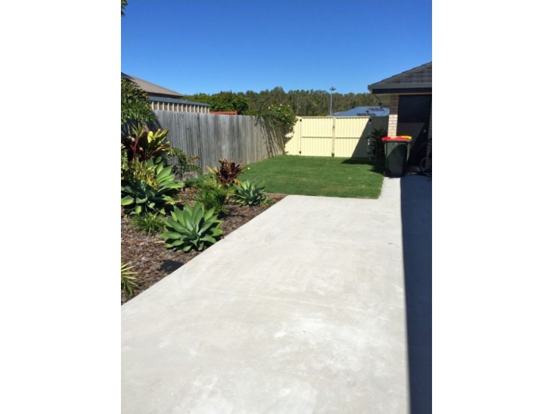 10 Ningi Waters Drive, Ningi QLD 4511