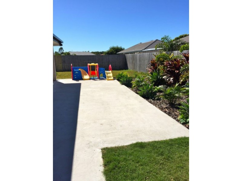 10 Ningi Waters Drive, Ningi QLD 4511