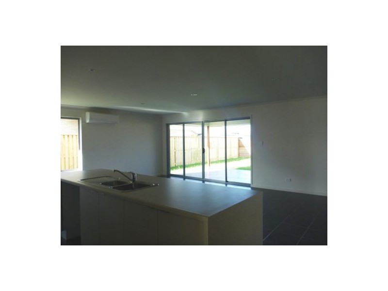 7 Swanston, Narangba QLD 4504