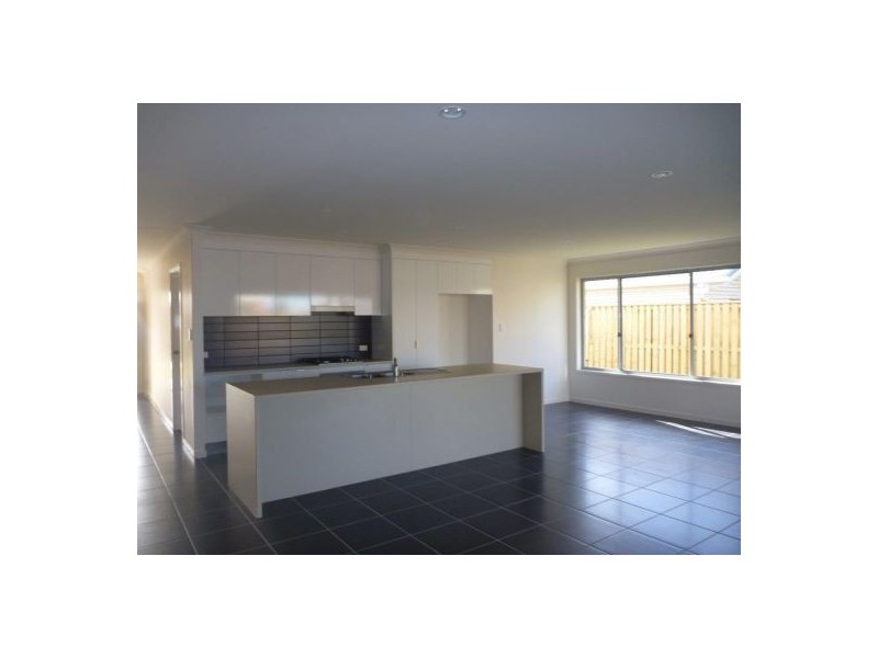 7 Swanston, Narangba QLD 4504