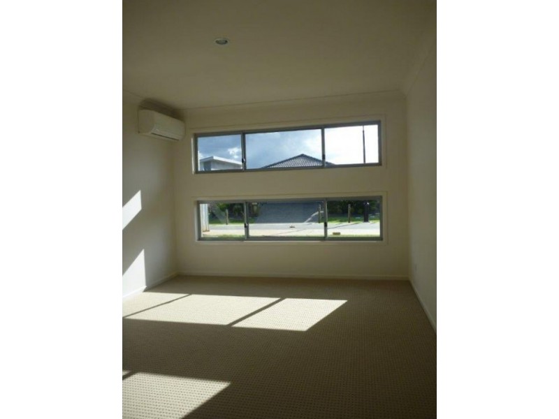 7 Swanston, Narangba QLD 4504