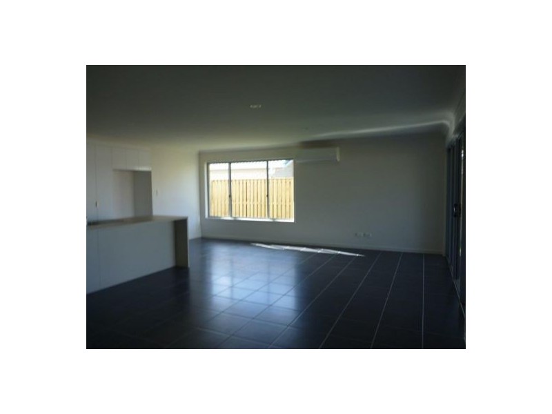 7 Swanston, Narangba QLD 4504