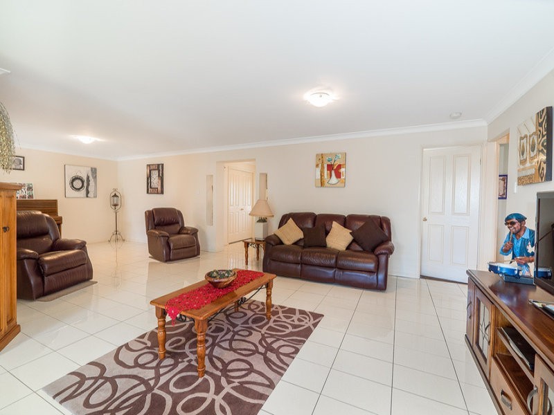 8 Parklane Court, Bellmere QLD 4510