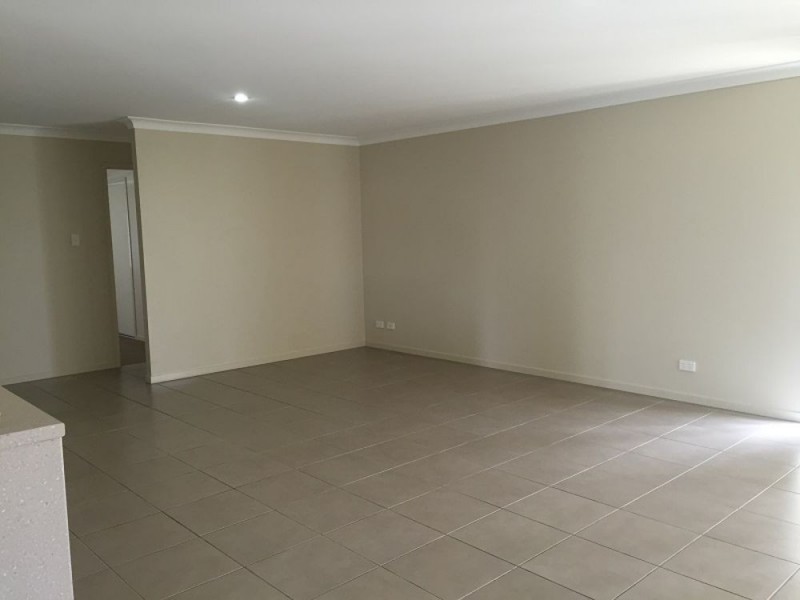 45 Peachfield Drive, Morayfield QLD 4506