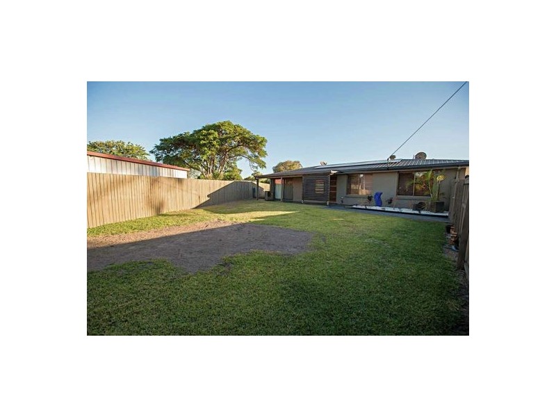 3 Kelunji Court, Beachmere QLD 4510