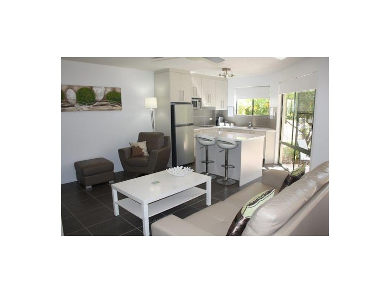 Unit 2/243 Weyba Road, Noosaville QLD 4566
