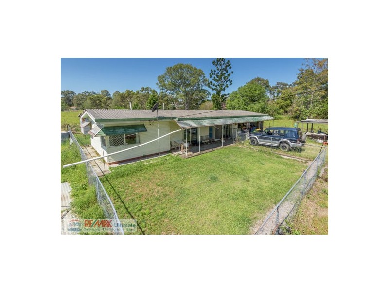 650 Beachmere Road, Beachmere QLD 4510