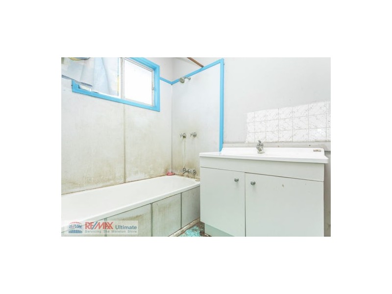 650 Beachmere Road, Beachmere QLD 4510