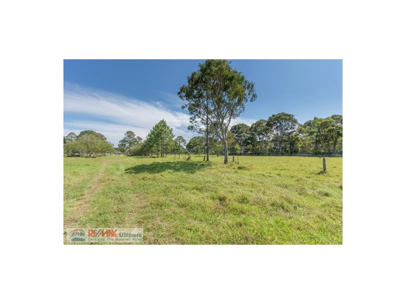 650 Beachmere Road, Beachmere QLD 4510