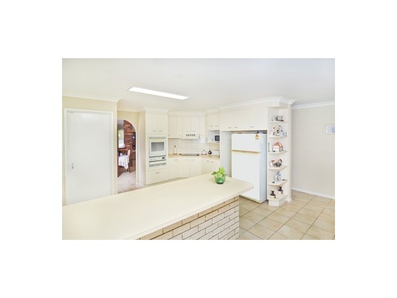 14 Bayside Drive, Beachmere QLD 4510
