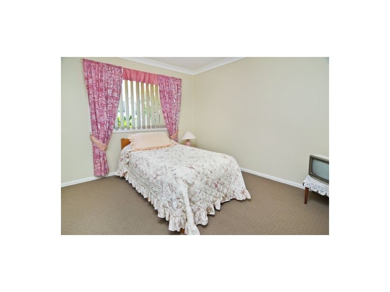 14 Bayside Drive, Beachmere QLD 4510