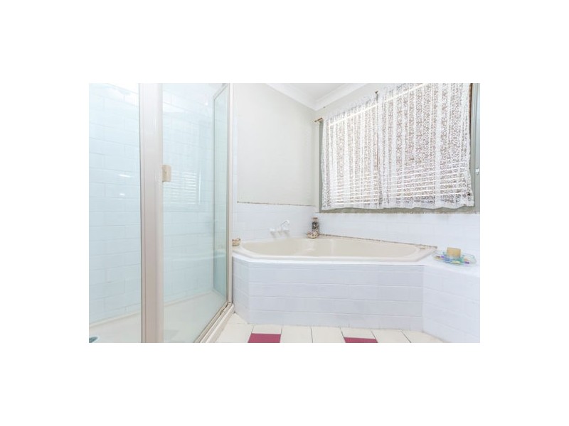 11-13 Haldane Street, Woodford QLD 4514