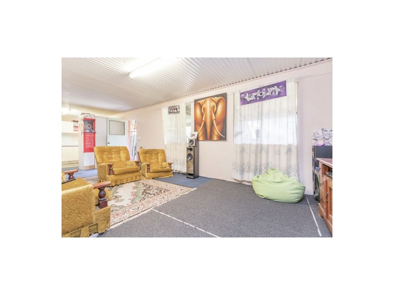 11-13 Haldane Street, Woodford QLD 4514