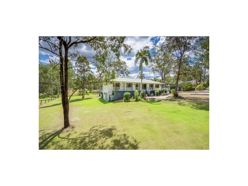 11-13 Haldane Street, Woodford QLD 4514