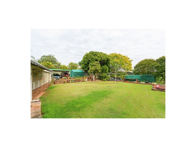 11 Young Road, Narangba QLD 4504