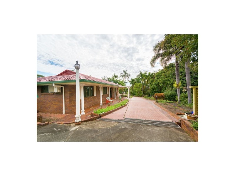 11 Young Road, Narangba QLD 4504