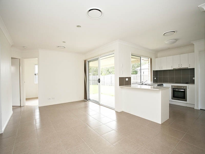 13 Dear Place, Bellmere QLD 4510
