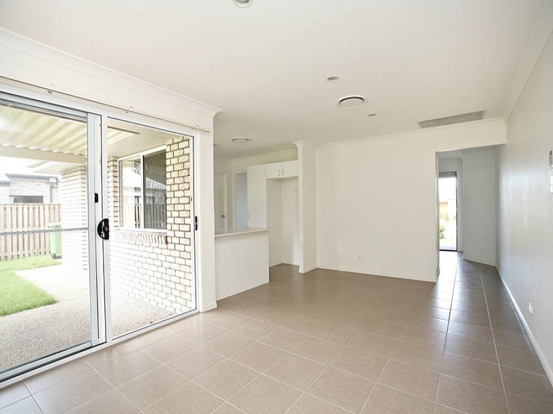 13 Dear Place, Bellmere QLD 4510