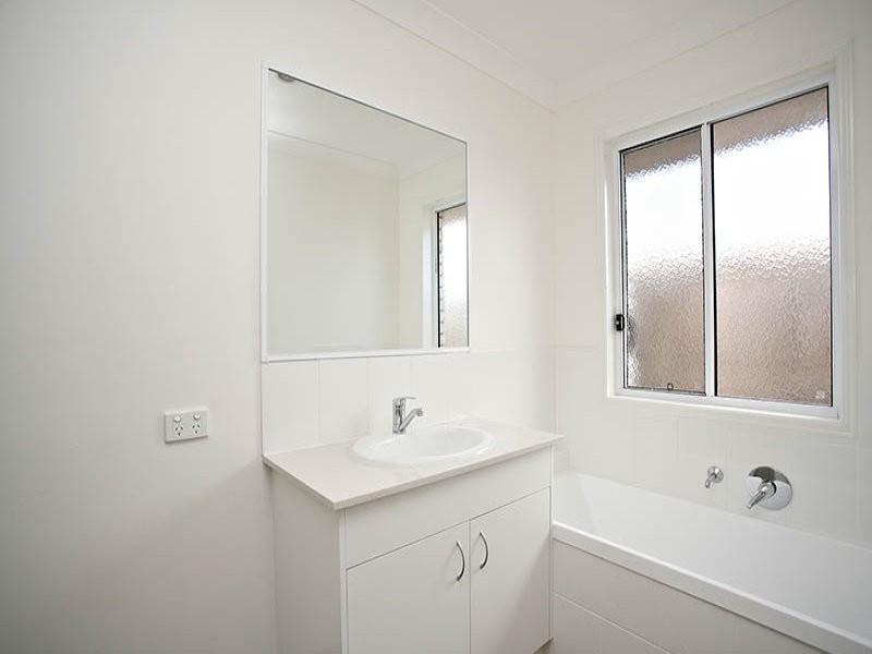 13 Dear Place, Bellmere QLD 4510