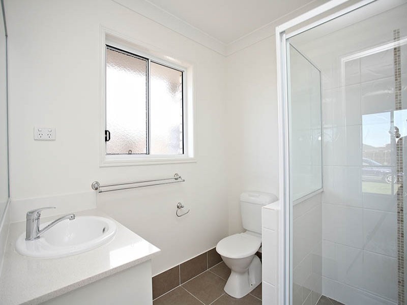 13 Dear Place, Bellmere QLD 4510