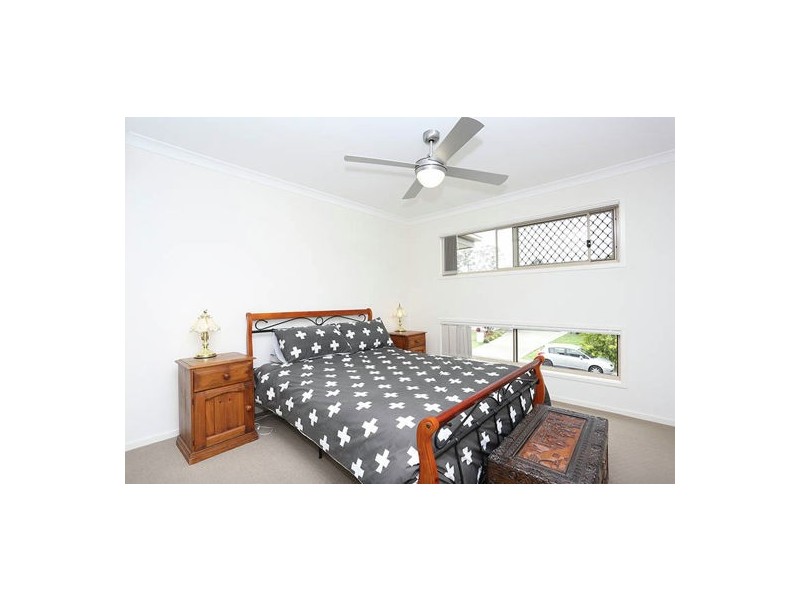 1/2 Tiara Place, Lawnton QLD 4501