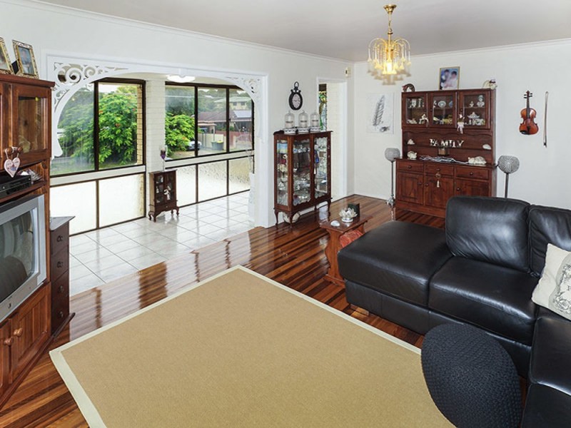 2 Camellia Street, Clontarf QLD 4019