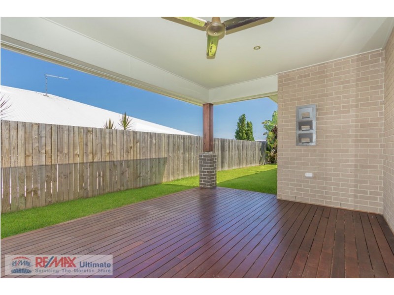 8 Holly Crescent, Griffin QLD 4503