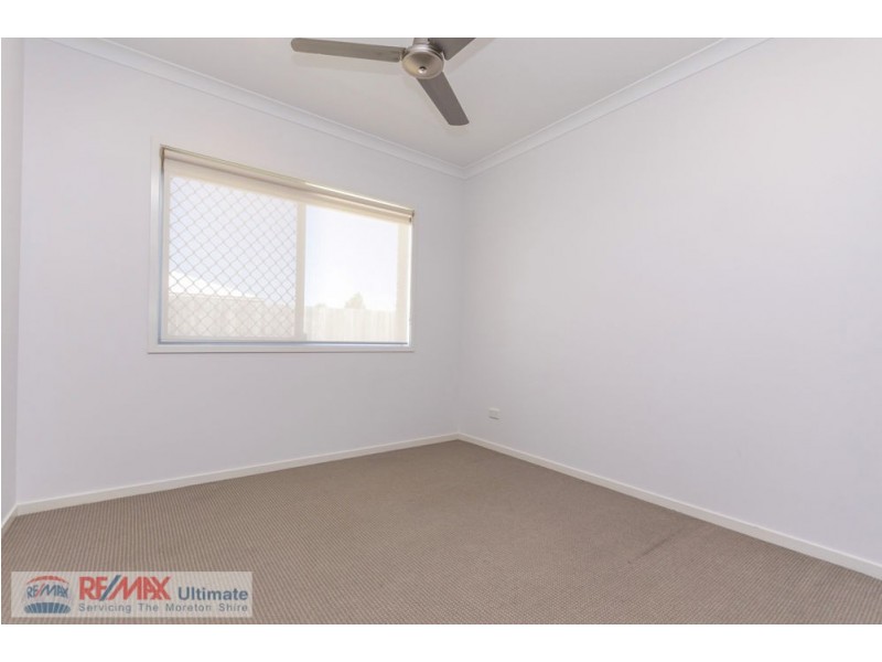 8 Holly Crescent, Griffin QLD 4503