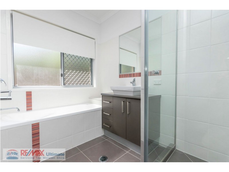 8 Holly Crescent, Griffin QLD 4503