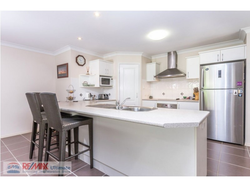 34 Lookout Place, Narangba QLD 4504