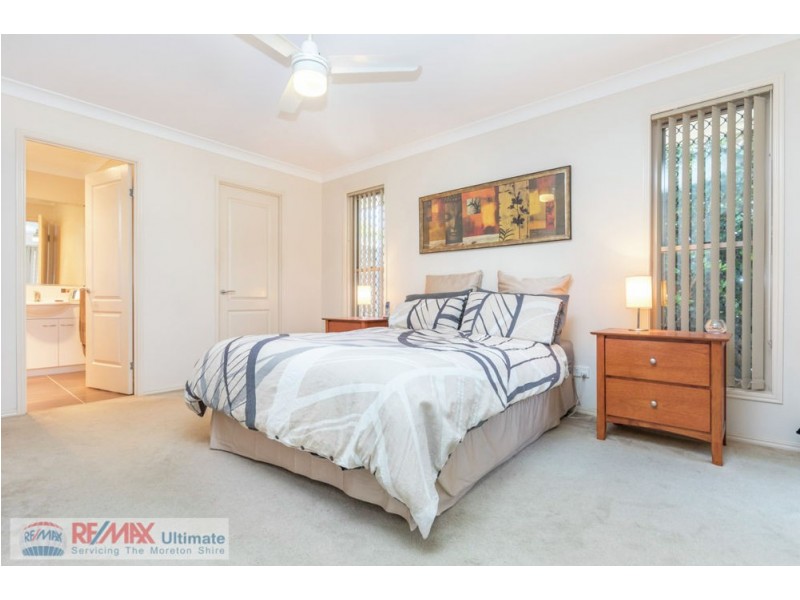 34 Lookout Place, Narangba QLD 4504