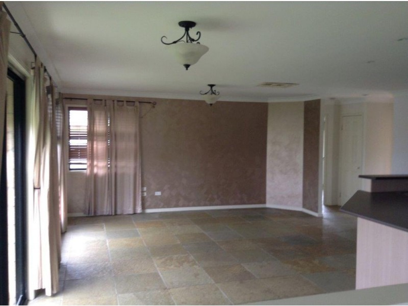 1 Cashmere Street, Rothwell QLD 4022