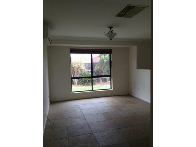 1 Cashmere Street, Rothwell QLD 4022