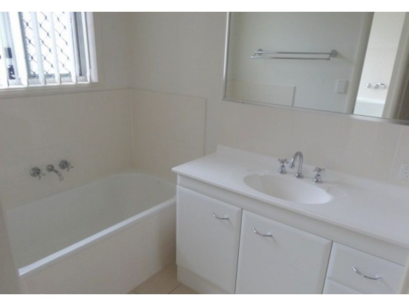 8 Canaipa Court, Rothwell QLD 4022