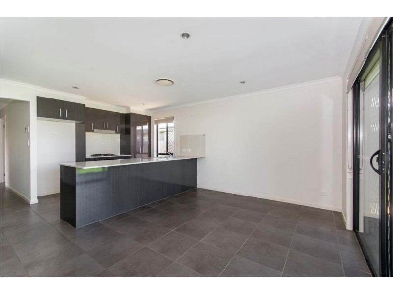 42 Lennon Boulevard, Narangba QLD 4504