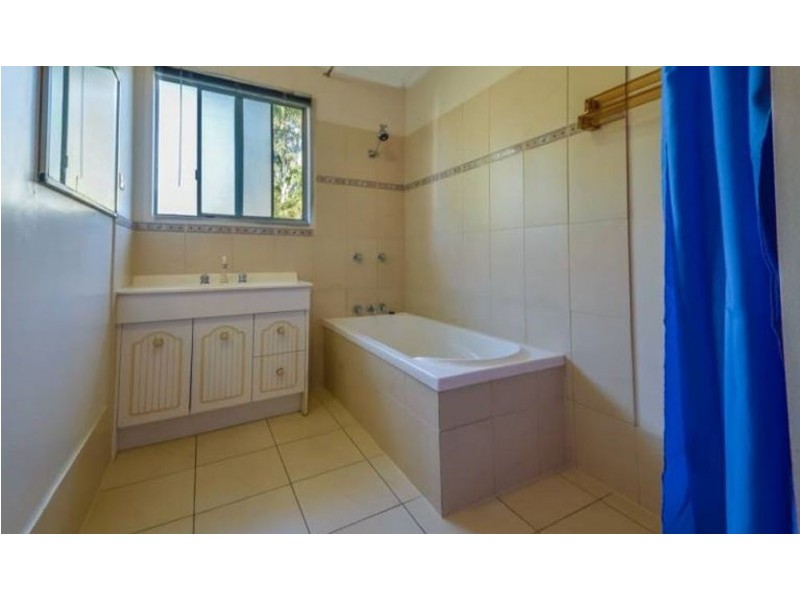 18 Avondale Street, Morayfield QLD 4506