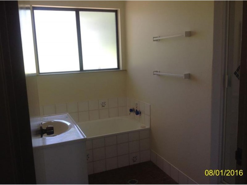 15 Kirkaldy Street, Morayfield QLD 4506
