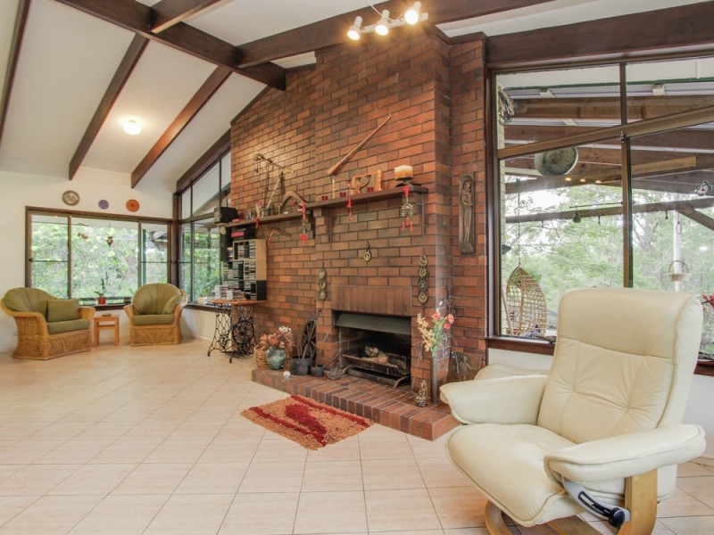 32 Collins Street, Moorina QLD 4506
