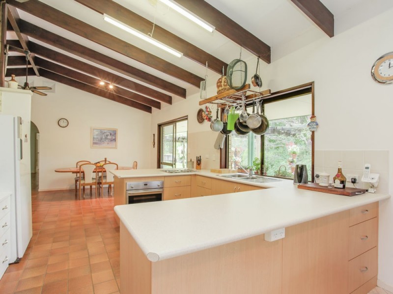 32 Collins Street, Moorina QLD 4506