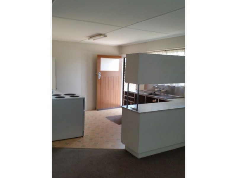 4 Lebanon Street, Brighton QLD 4017