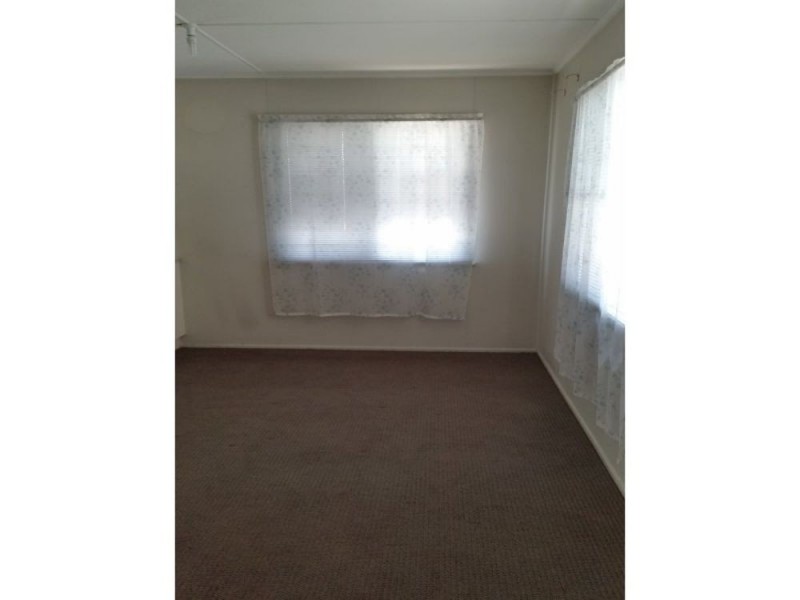 4 Lebanon Street, Brighton QLD 4017