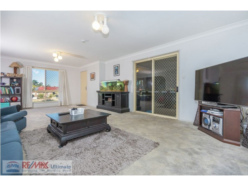 8 Farrer Court, Morayfield QLD 4506