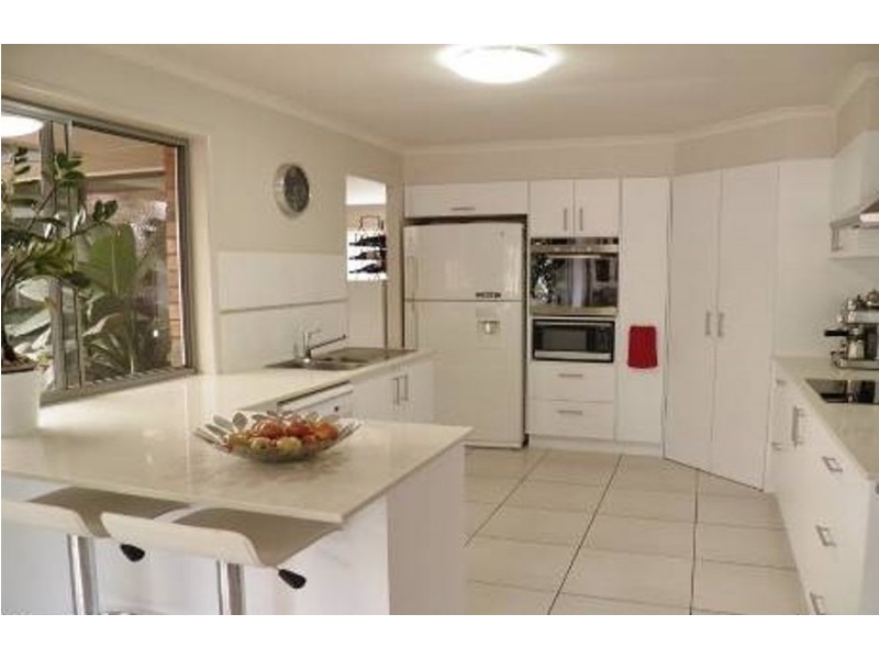 3 Pamphlett Street, Rothwell QLD 4022