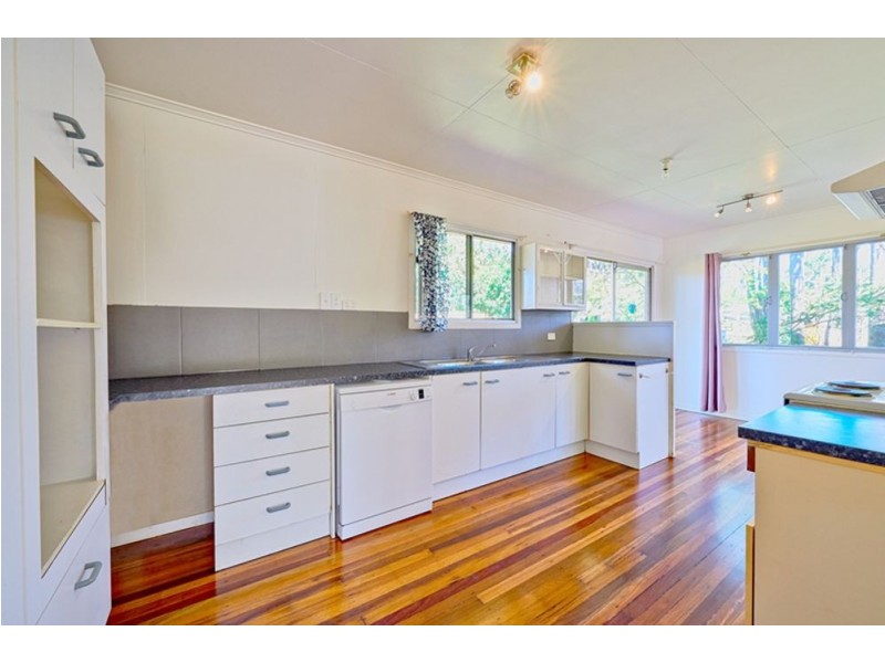 8 Foley Street, Lawnton QLD 4501