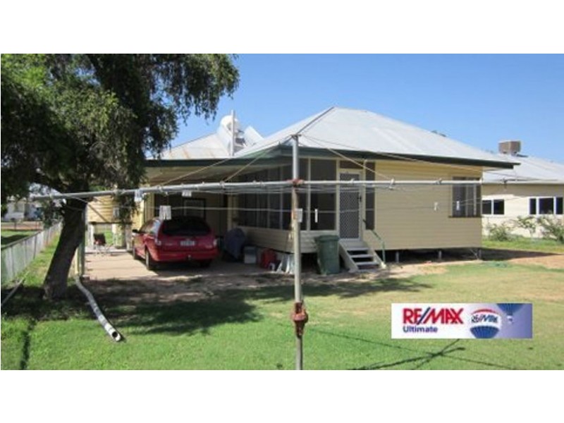 10 Moore Street, Dirranbandi QLD 4486