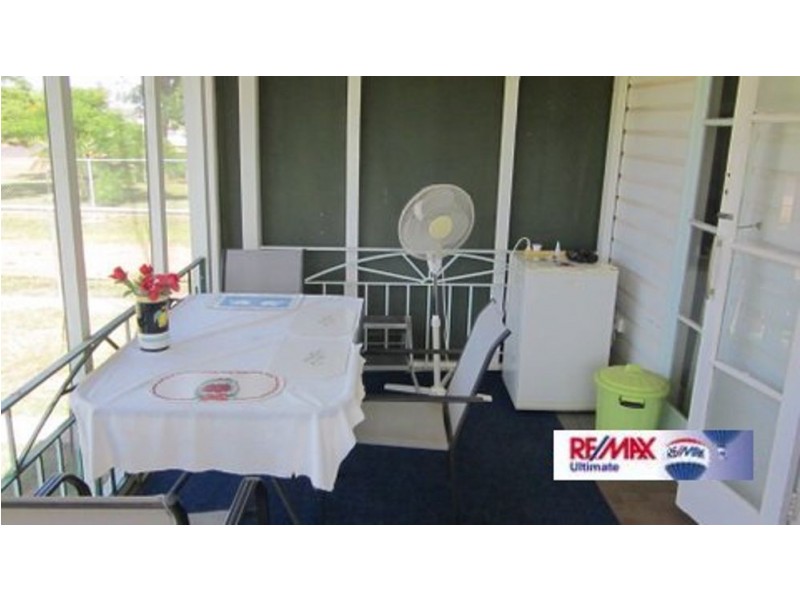 10 Moore Street, Dirranbandi QLD 4486