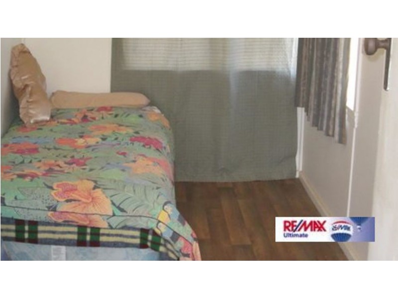 10 Moore Street, Dirranbandi QLD 4486