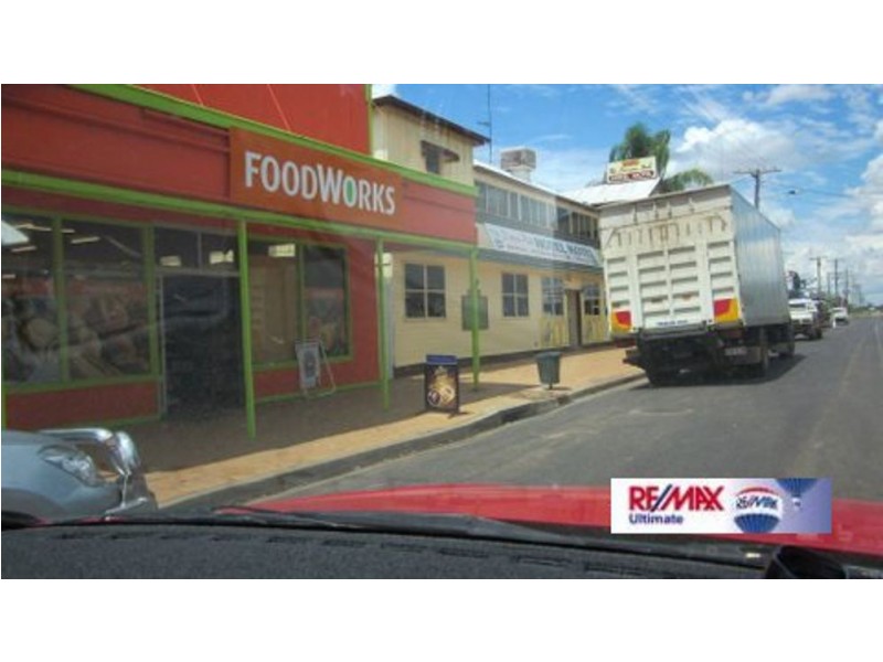 10 Moore Street, Dirranbandi QLD 4486