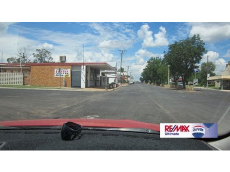 10 Moore Street, Dirranbandi QLD 4486
