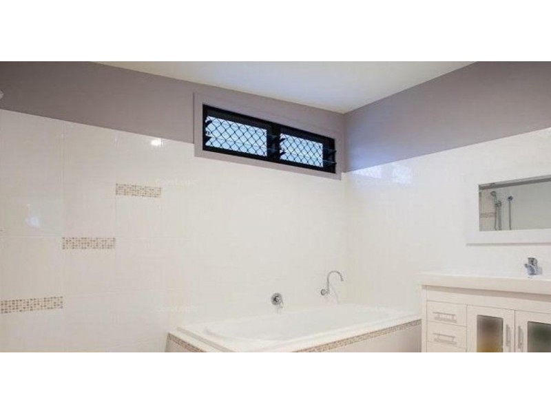 9 Third Ave, Toorbul QLD 4510